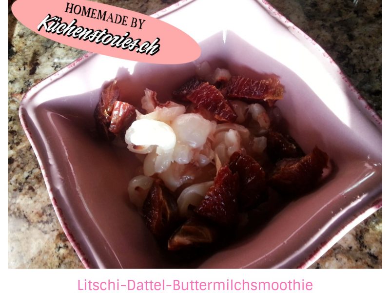 Litschi-Dattel-Buttermilchsmoothie