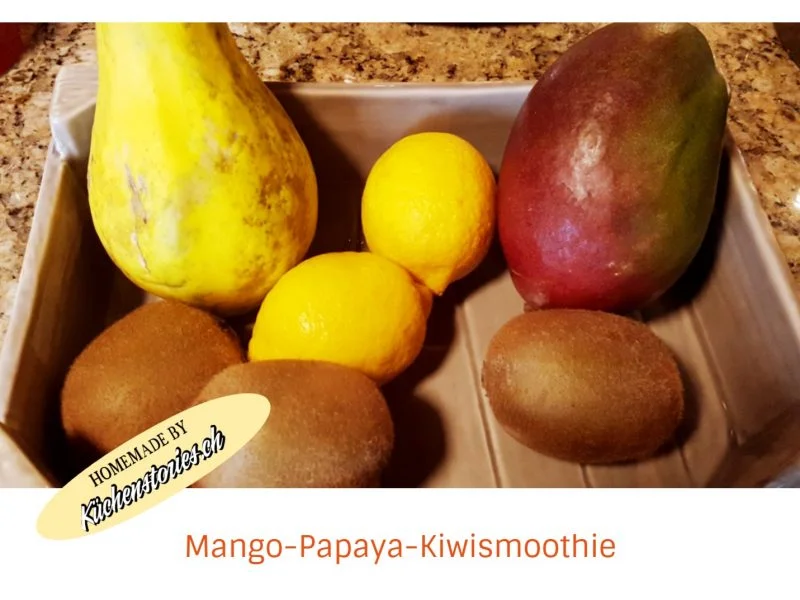 Mango-Papaya-Kiwismoothie