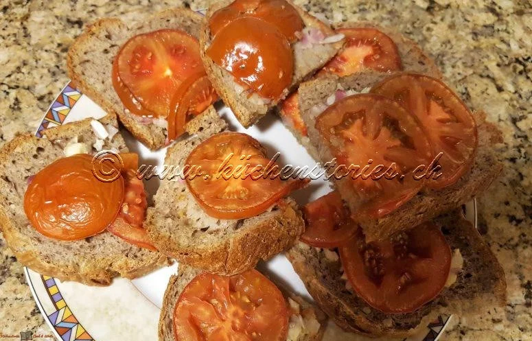 Tomatenbrotscheiben provencale