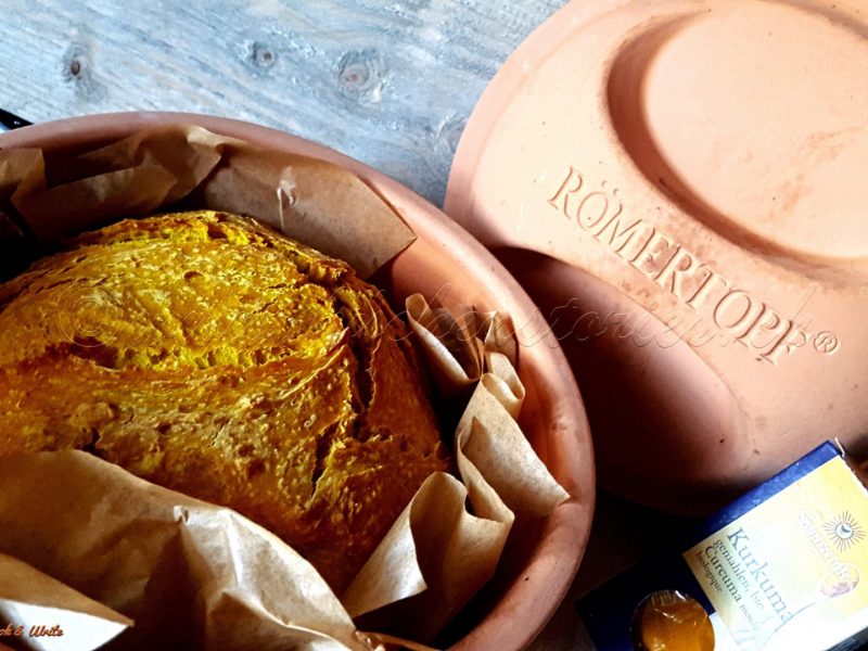 Kurkuma-Dinkelbrot